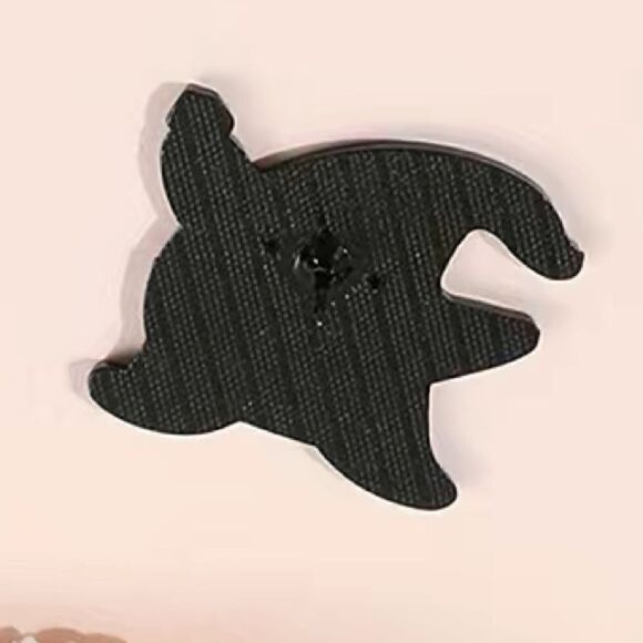 Oogie Boogie pumpkin enamel pin - Picture 2 of 3
